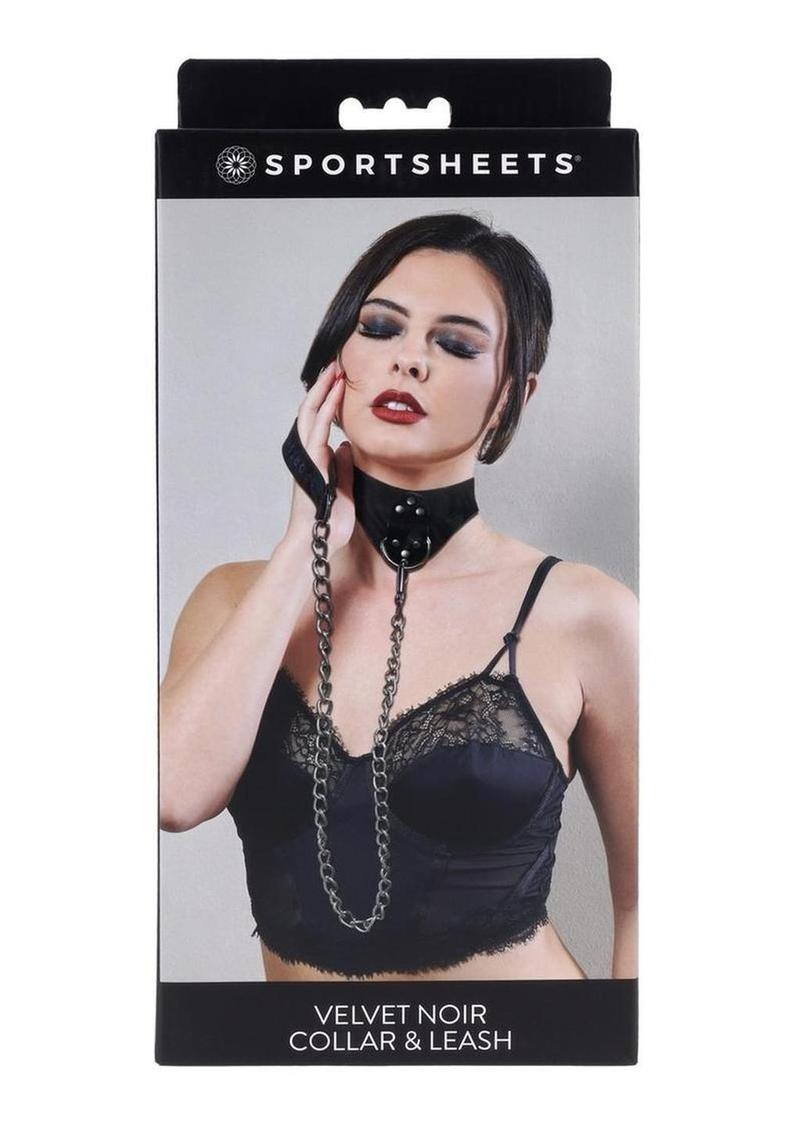 Velvet Noir Collar & Leash